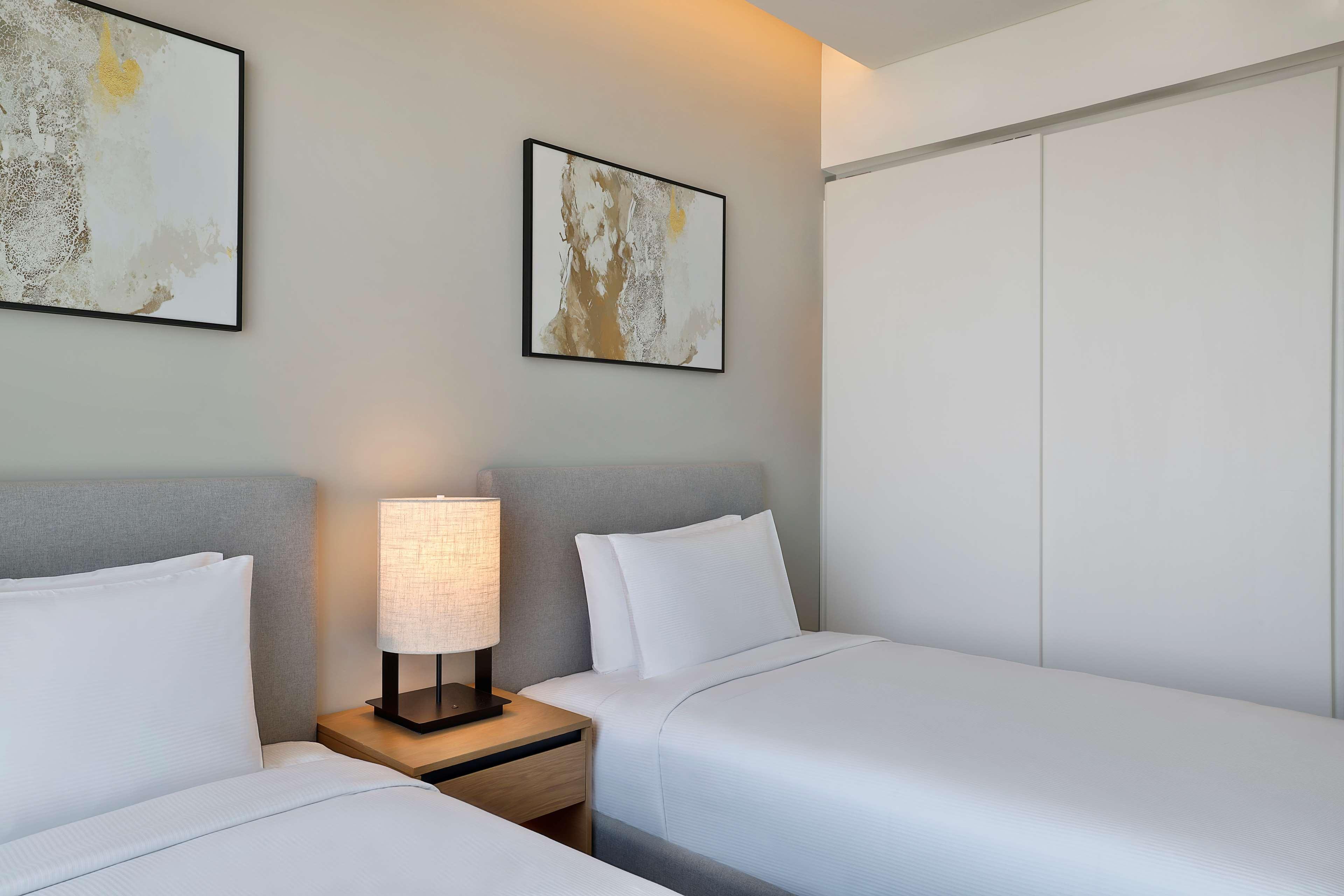Doubletree By Hilton Abu Dhabi Yas Island Residences Bagian luar foto