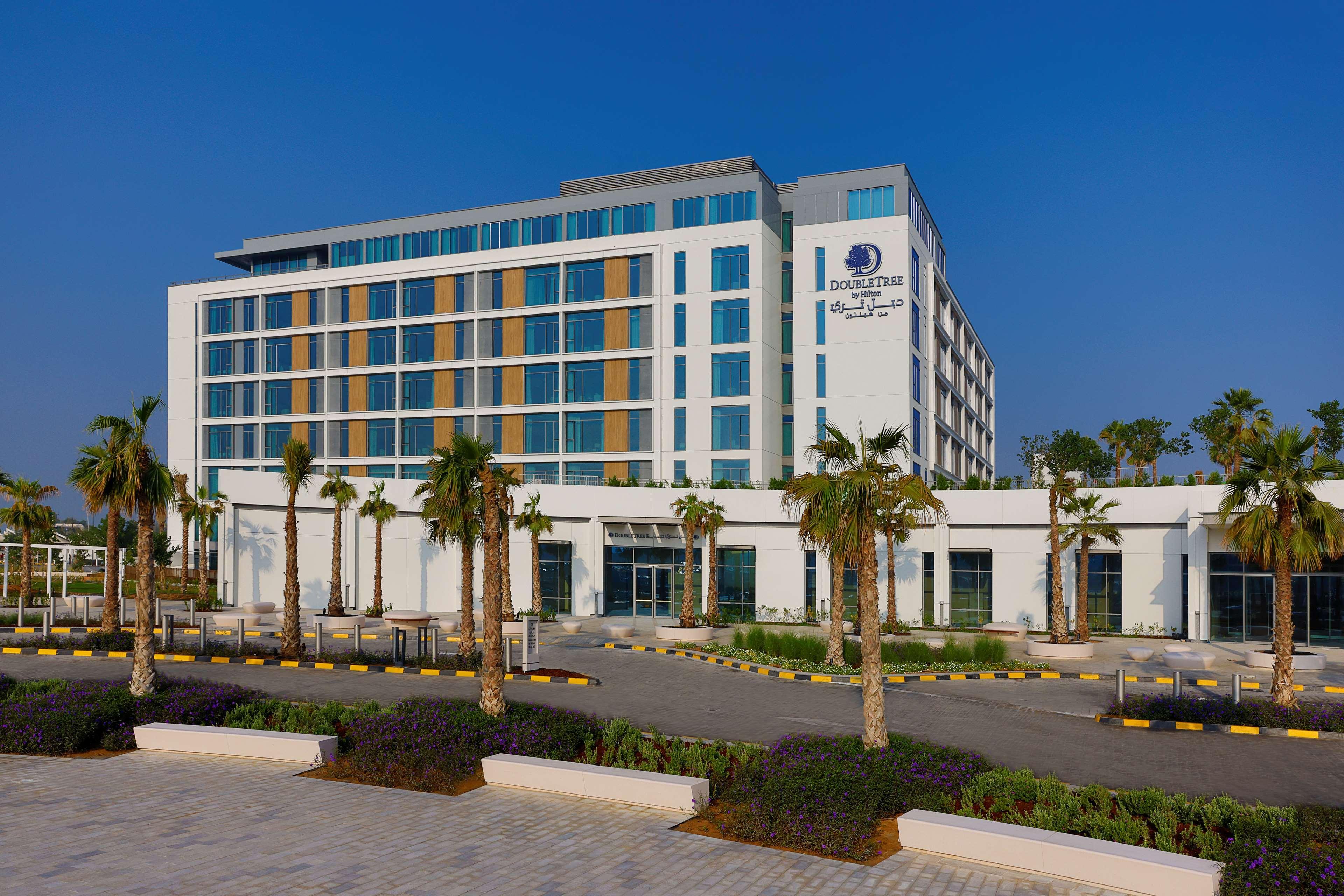 Doubletree By Hilton Abu Dhabi Yas Island Residences Bagian luar foto