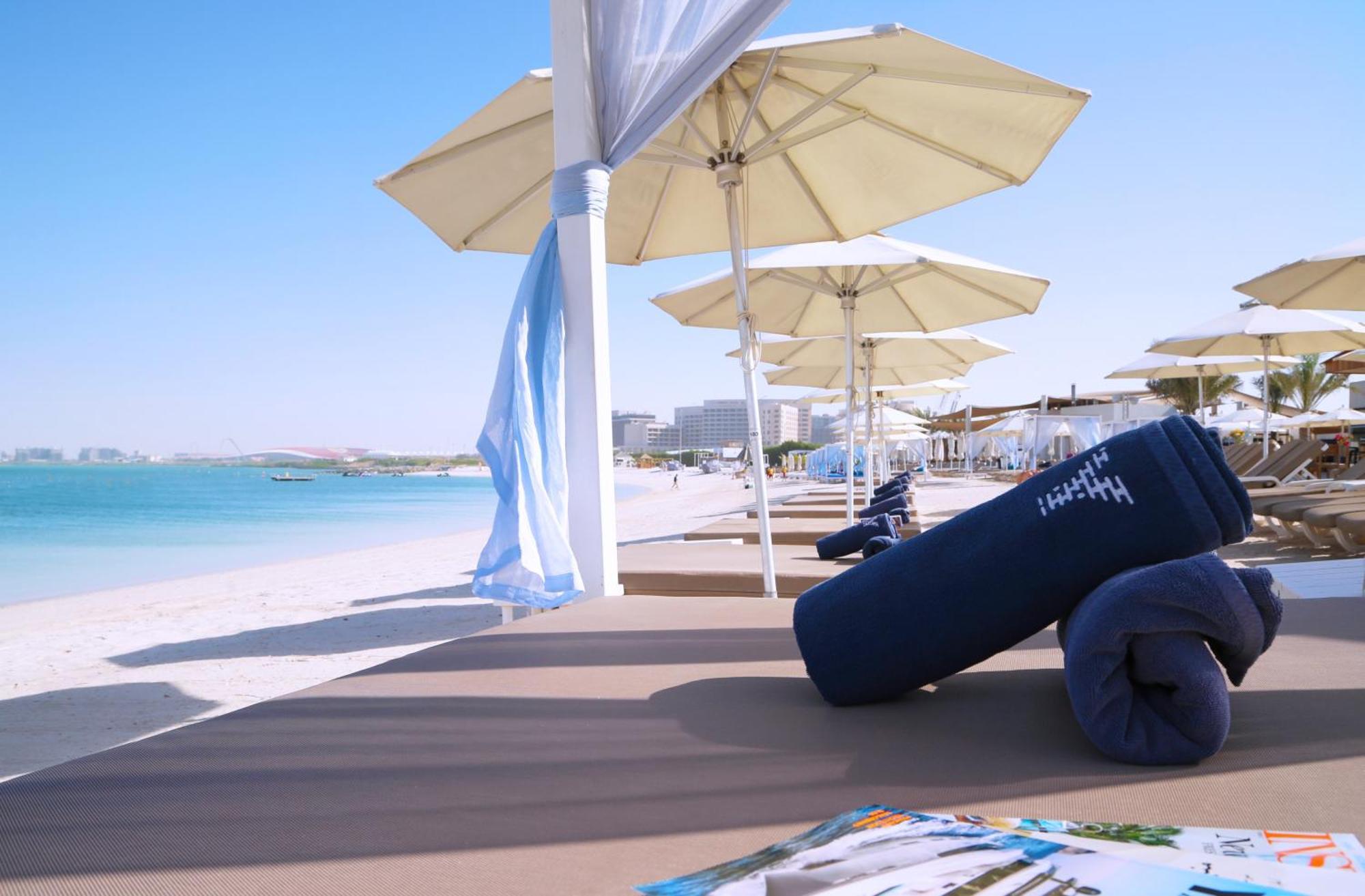 Doubletree By Hilton Abu Dhabi Yas Island Residences Bagian luar foto